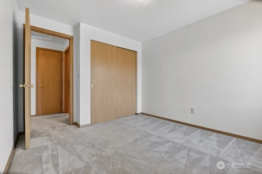 21622 120th Avenue SE Kent WA 98031