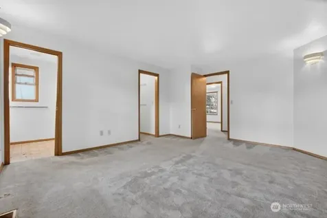 21622 120th Avenue SE Kent WA 98031