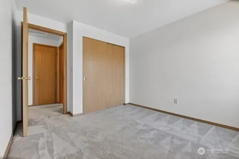 21622 120th Avenue SE Kent WA 98031