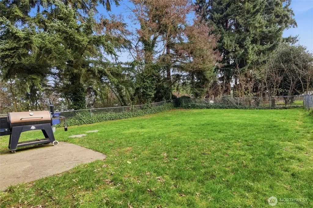11209 89th Ave Court E Puyallup WA 98373