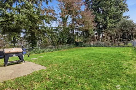 11209 89th Ave Court E Puyallup WA 98373