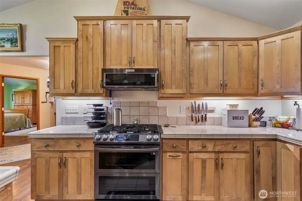 142 River Heights Centralia WA 98531