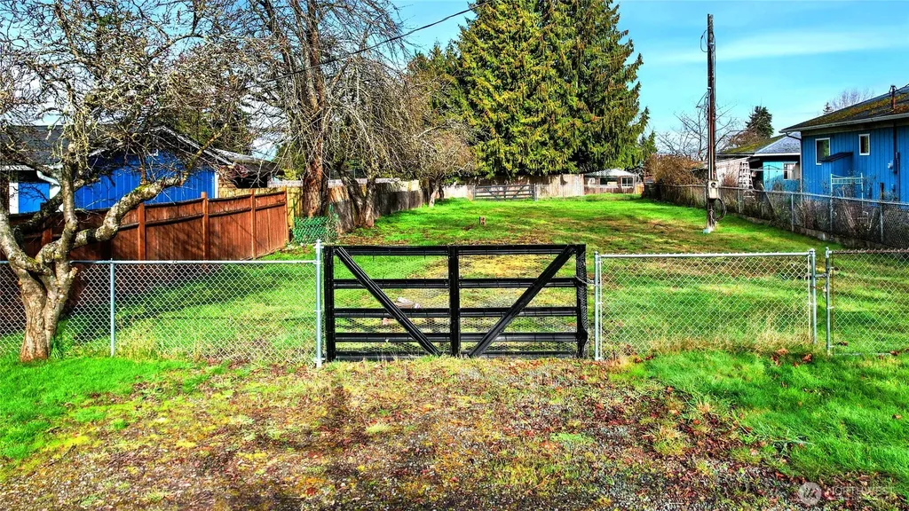 2117 E 5th Avenue Port Angeles WA 98362