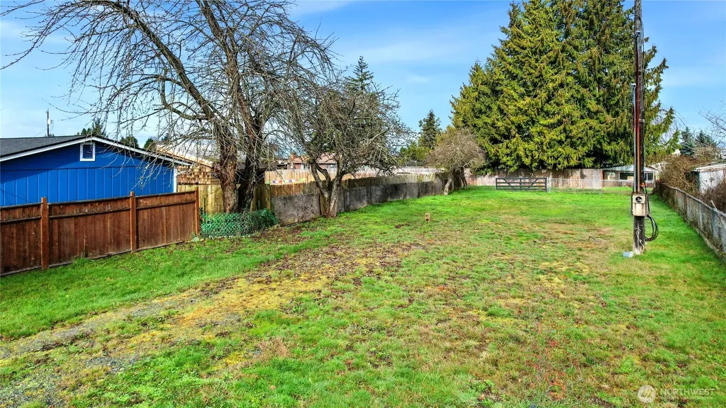 2117 E 5th Avenue Port Angeles WA 98362
