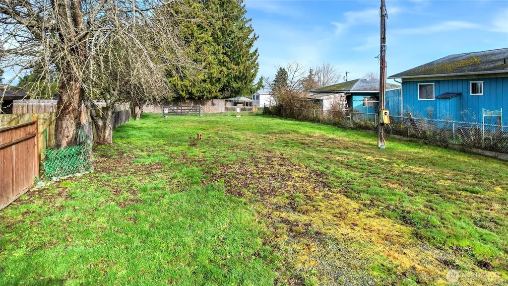 2117 E 5th Avenue Port Angeles WA 98362