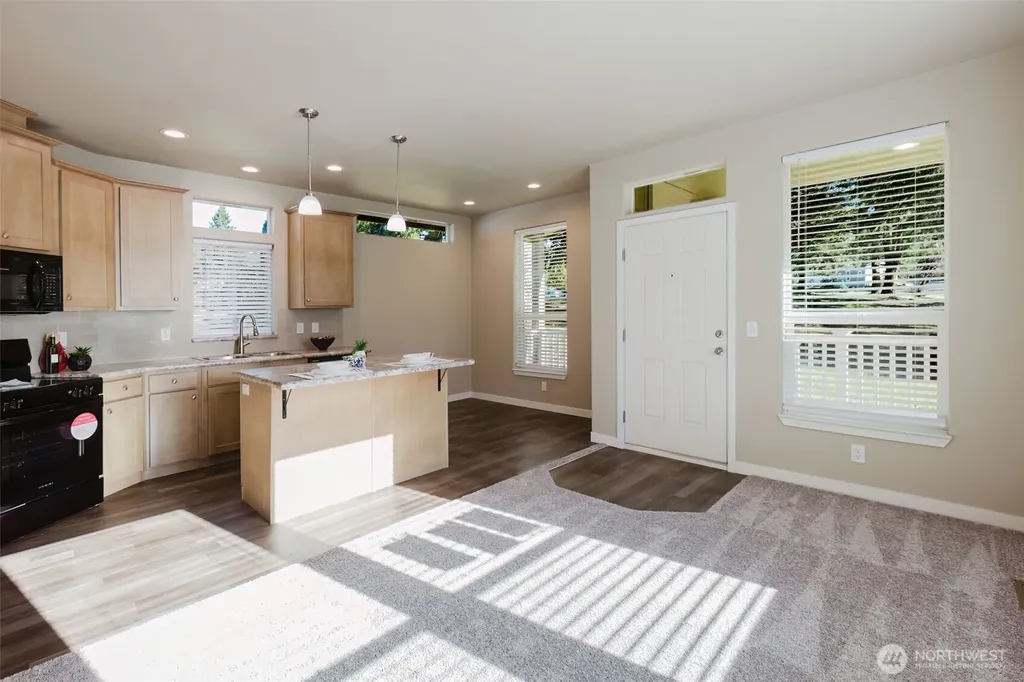 3371 SE Bielmeier Road Port Orchard WA 98367