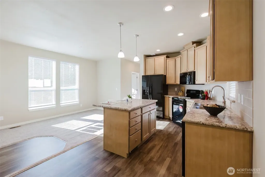 3371 SE Bielmeier Road Port Orchard WA 98367