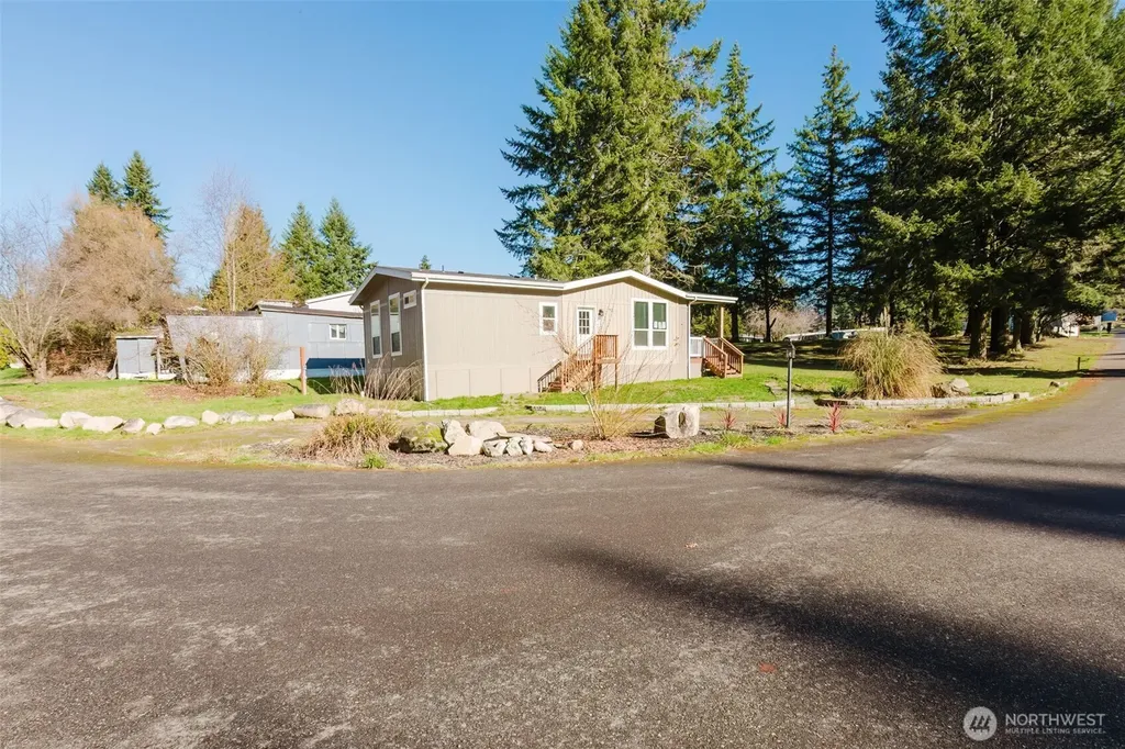 3371 SE Bielmeier Road Port Orchard WA 98367