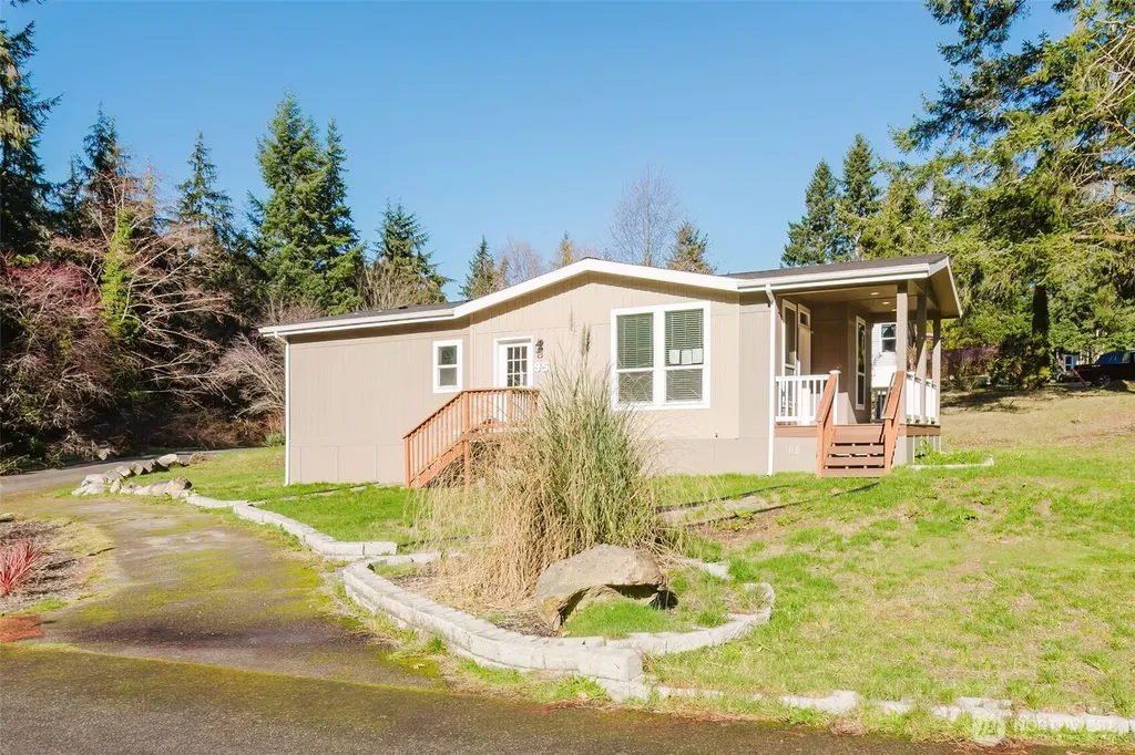 3371 SE Bielmeier Road Port Orchard WA 98367