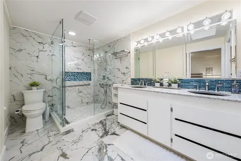 21842 NE 30th Place Sammamish WA 98074