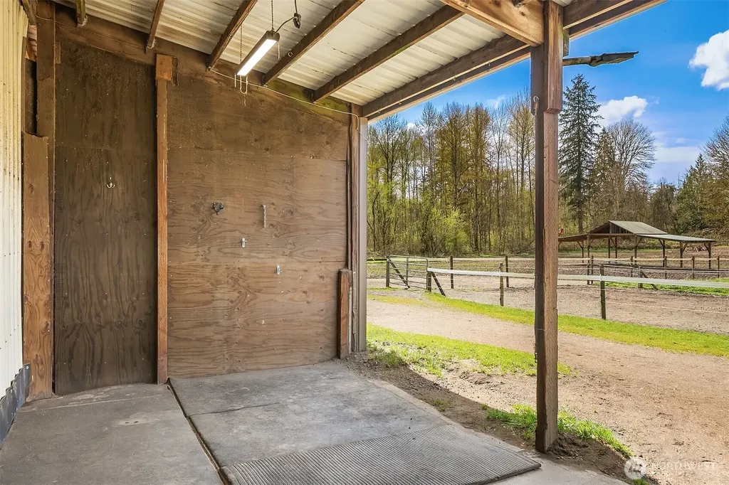 19011 176th Avenue NE Woodinville WA 98072