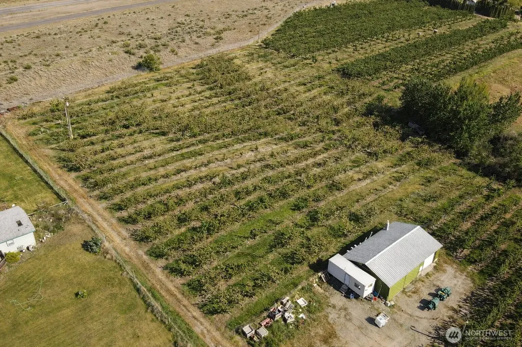 82 Eastlake Road Oroville WA 98844