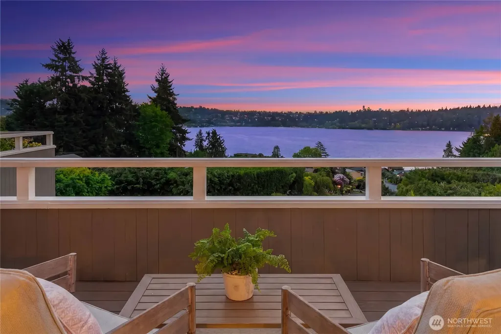 7580 SE 71st Street Mercer Island WA 98040