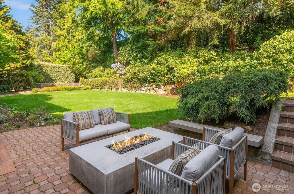 7580 SE 71st Street Mercer Island WA 98040