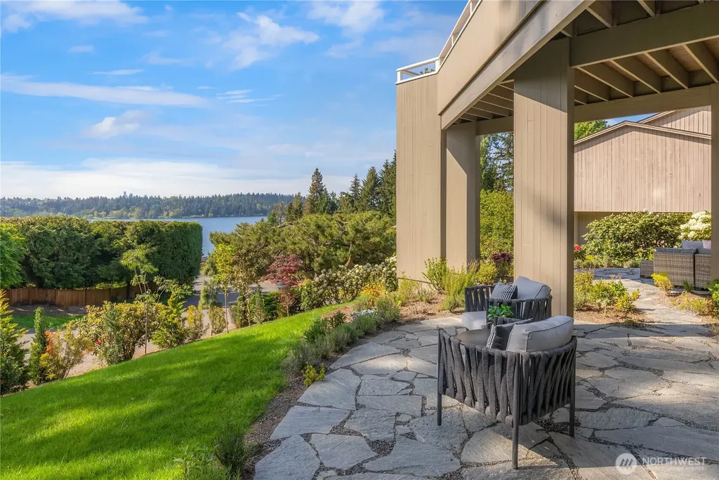 7580 SE 71st Street Mercer Island WA 98040