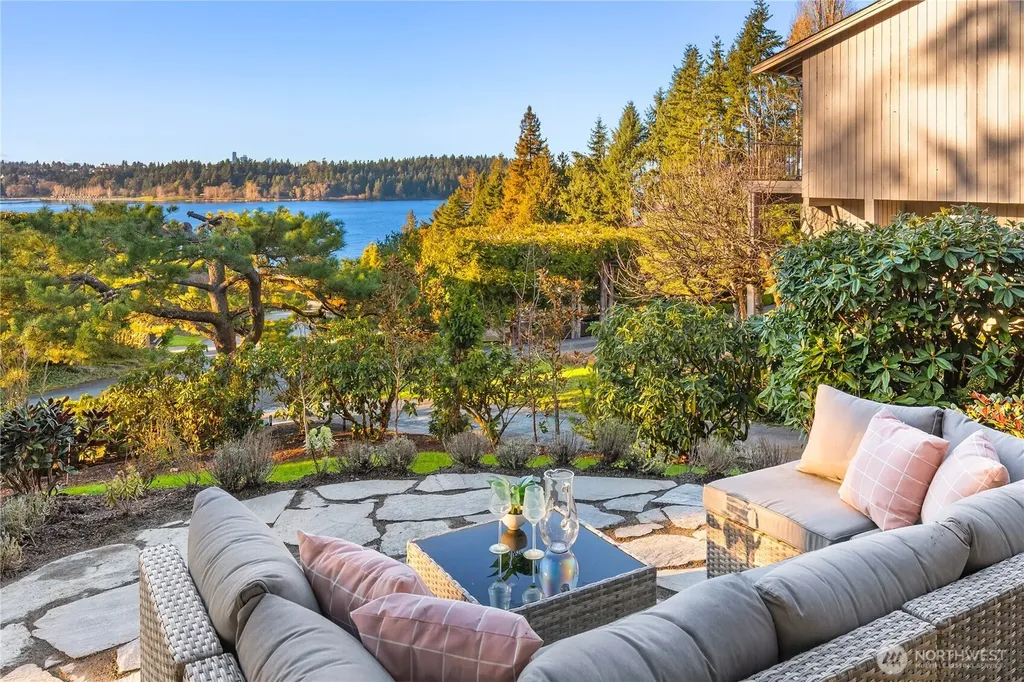 7580 SE 71st Street Mercer Island WA 98040