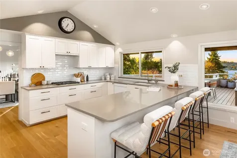 7580 SE 71st Street Mercer Island WA 98040
