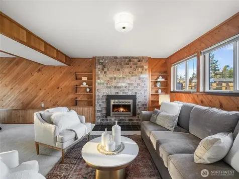 349 Anacortes Avenue SE Renton WA 98059
