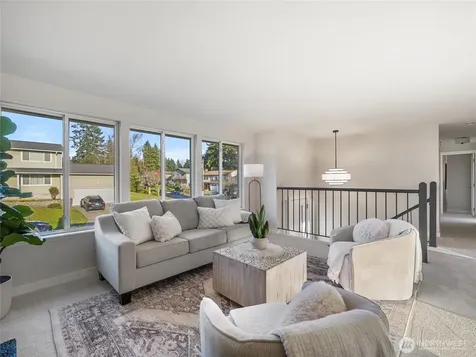 349 Anacortes Avenue SE Renton WA 98059