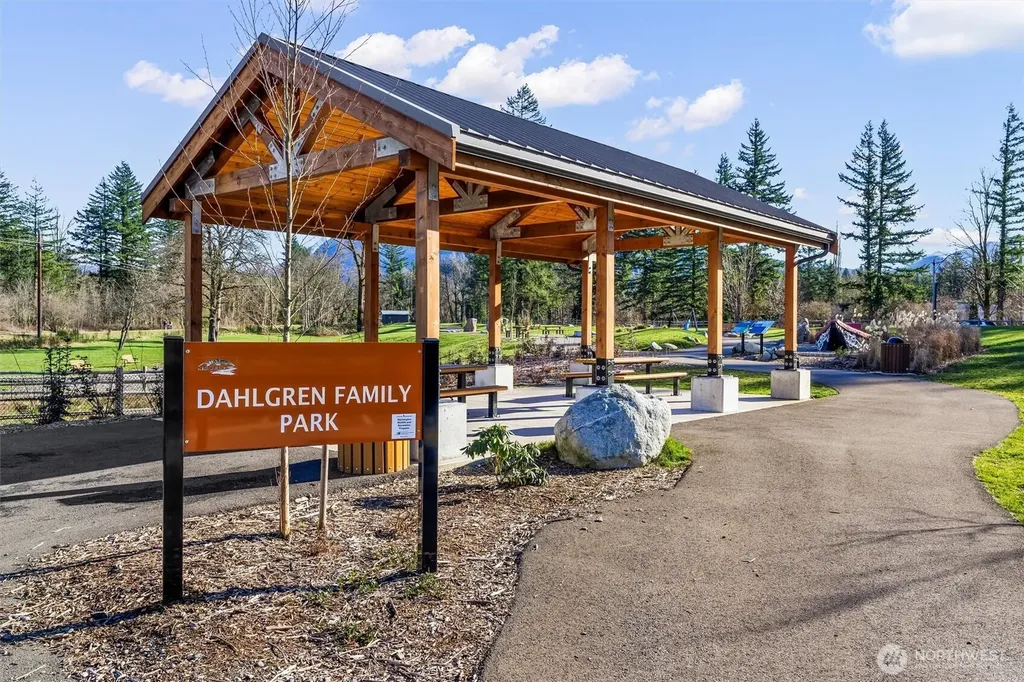 1970 SE 12th Court North Bend WA 98045