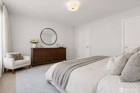 1970 SE 12th Court North Bend WA 98045