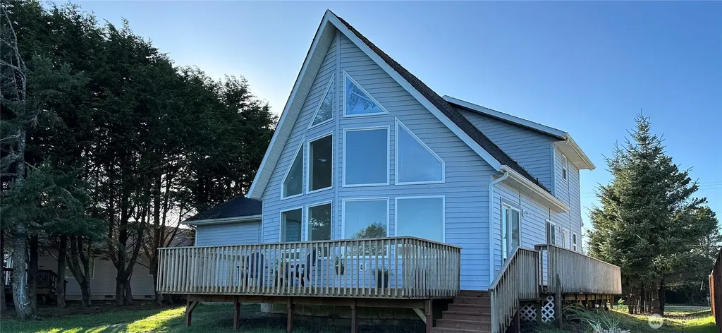 570 Canal Drive NE Ocean Shores WA 98569