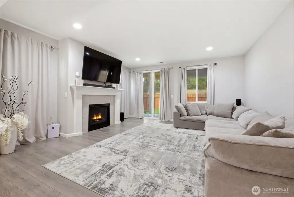 12813 193rd Avenue E Bonney Lake WA 98391