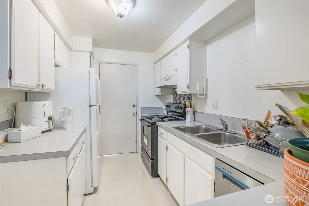 3425 S 176th Street Seatac WA 98188