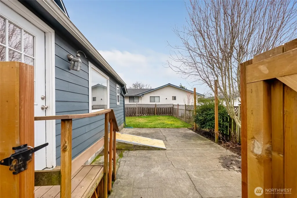 919 Liberty Street Lynden WA 98264