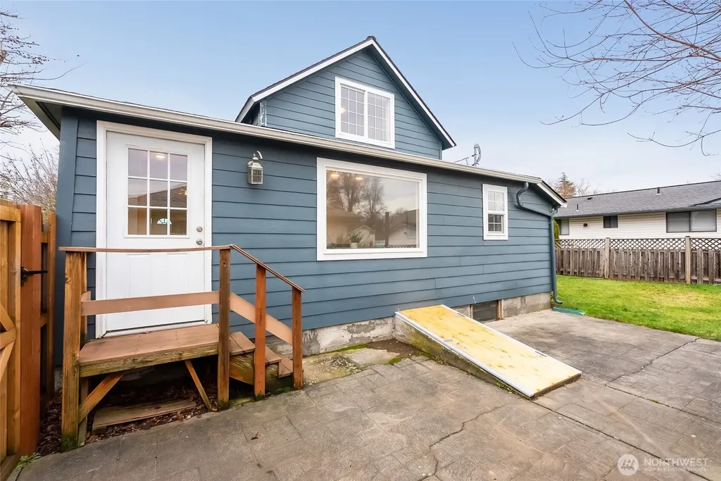 919 Liberty Street Lynden WA 98264