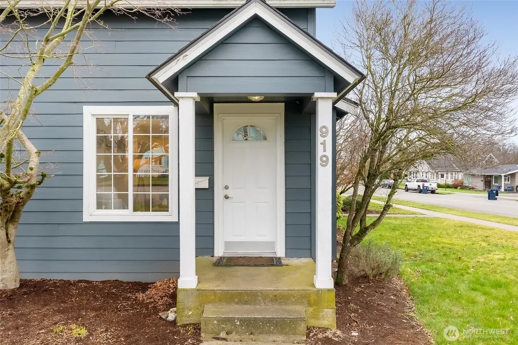 919 Liberty Street Lynden WA 98264