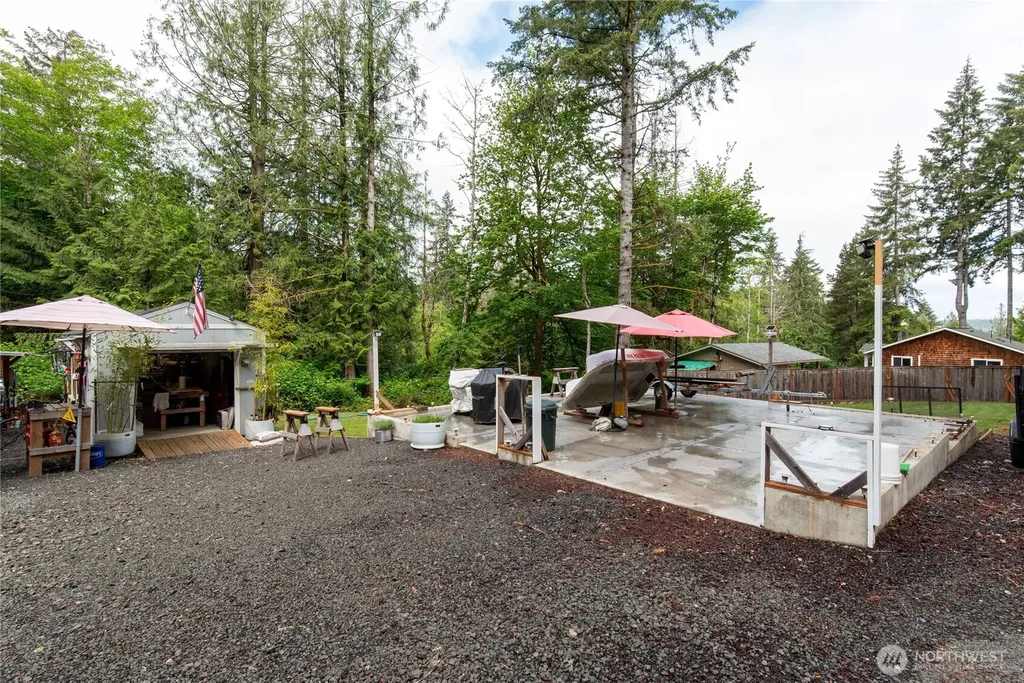 151 E Hillside Drive Belfair WA 98528