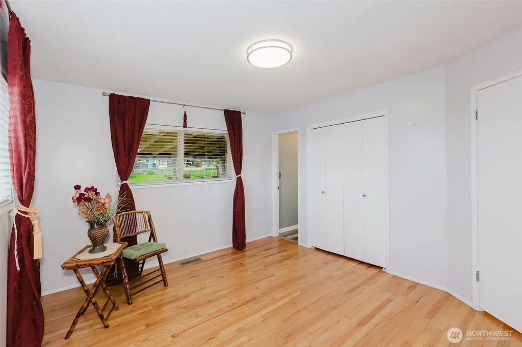 1412 Sheridan Road Bremerton WA 98310