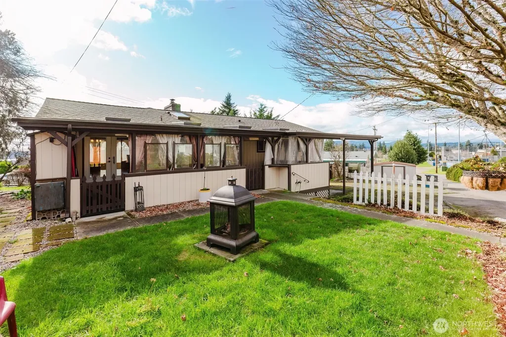 1412 Sheridan Road Bremerton WA 98310