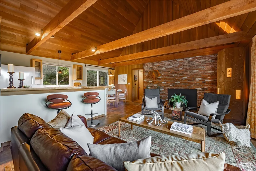 1014 Ben Nevis Loop Shaw Island WA 98286
