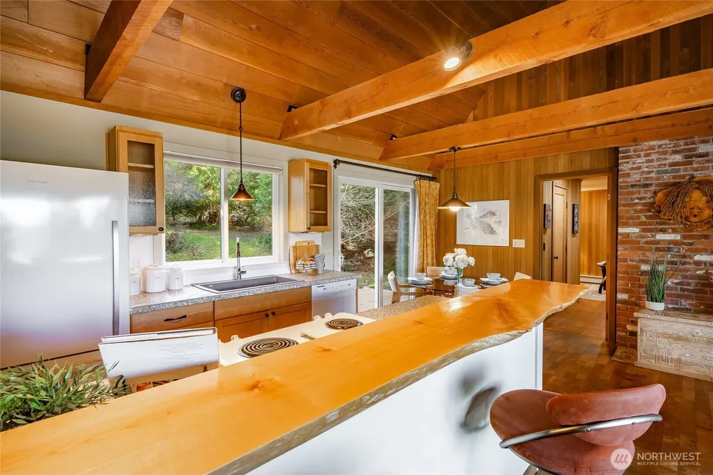 1014 Ben Nevis Loop Shaw Island WA 98286