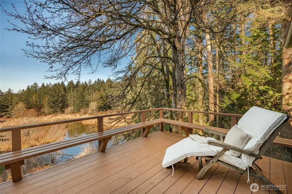 1014 Ben Nevis Loop Shaw Island WA 98286