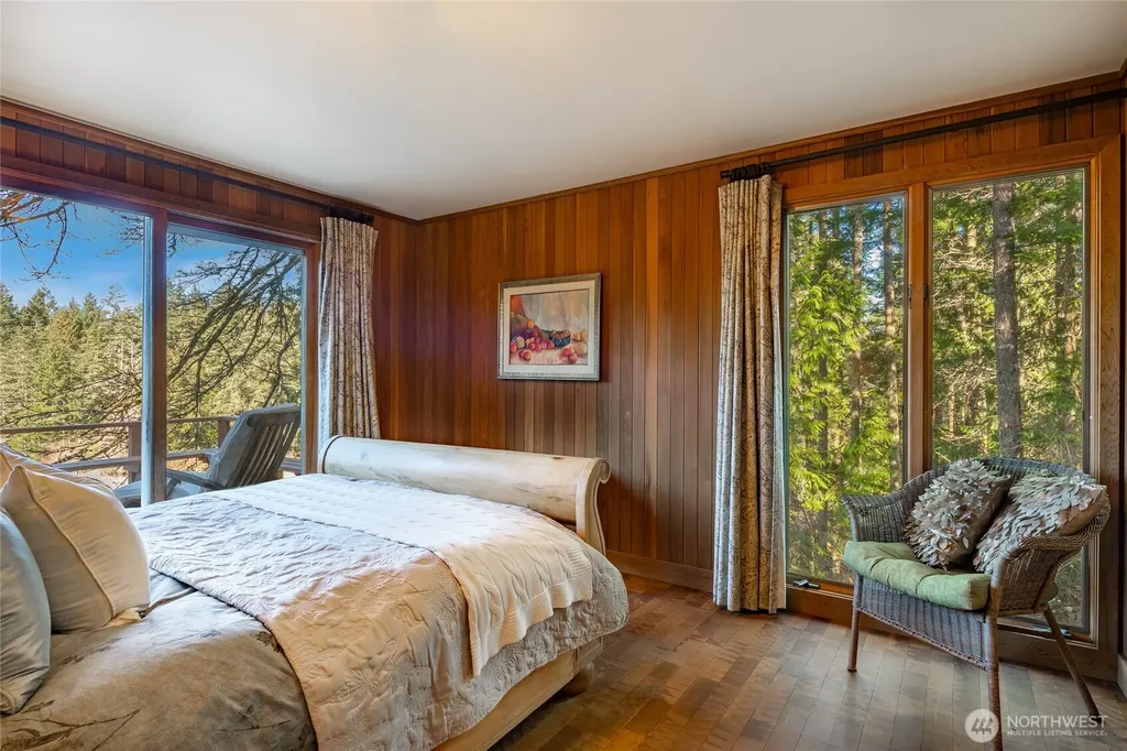 1014 Ben Nevis Loop Shaw Island WA 98286