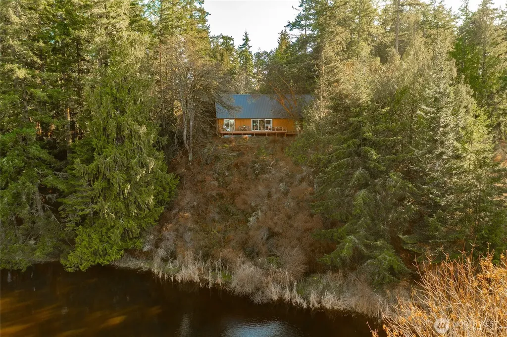 1014 Ben Nevis Loop Shaw Island WA 98286