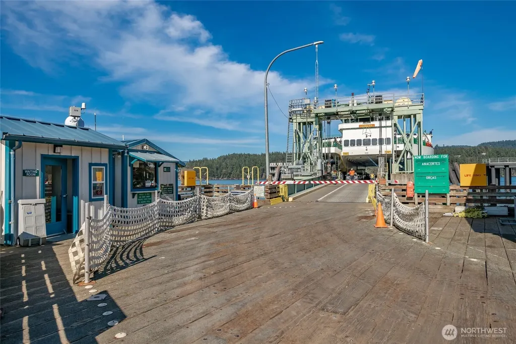 1014 Ben Nevis Loop Shaw Island WA 98286