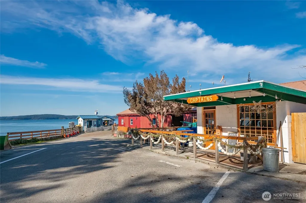 1014 Ben Nevis Loop Shaw Island WA 98286