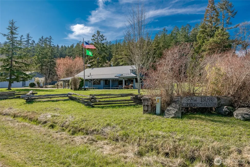 1014 Ben Nevis Loop Shaw Island WA 98286