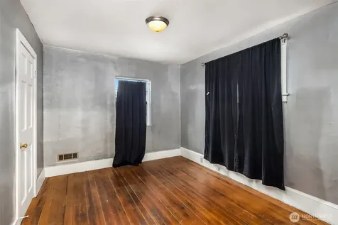 2614 E Pike Street Seattle WA 98122