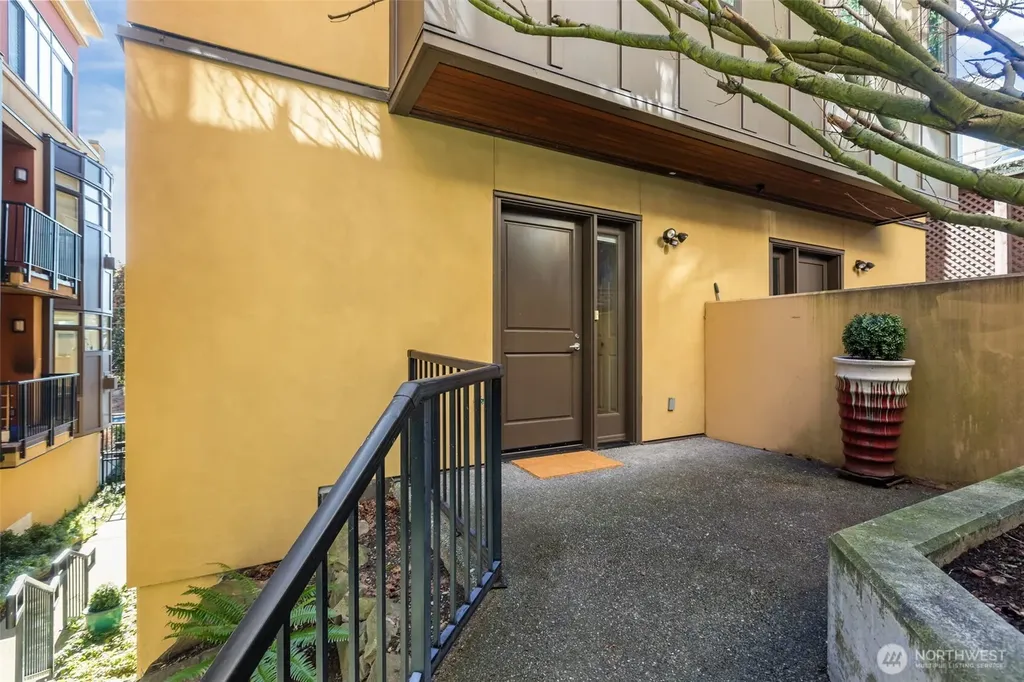 116 Aloha Street Seattle WA 98109