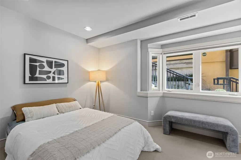 116 Aloha Street Seattle WA 98109