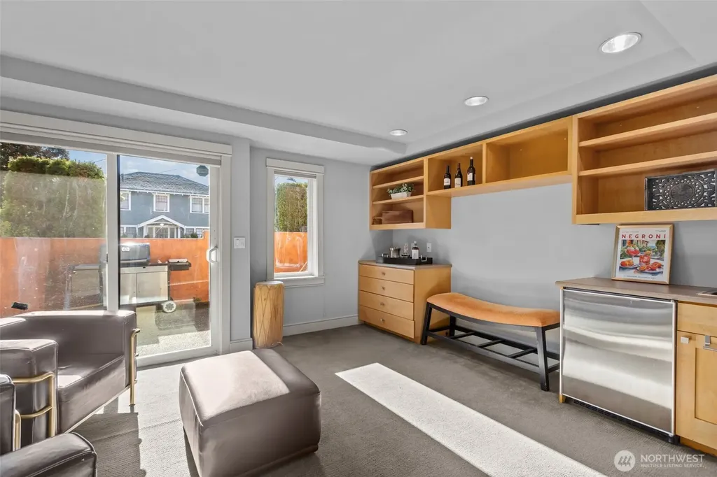 116 Aloha Street Seattle WA 98109