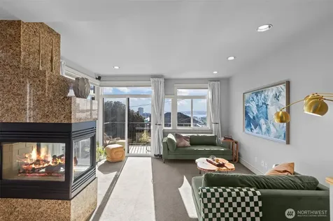 116 Aloha Street Seattle WA 98109