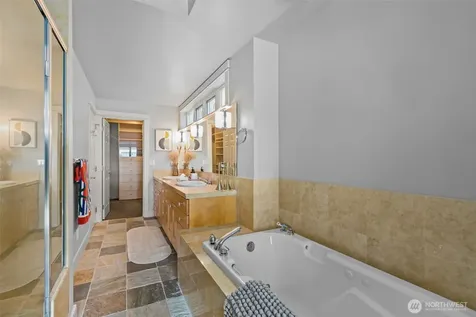 116 Aloha Street Seattle WA 98109