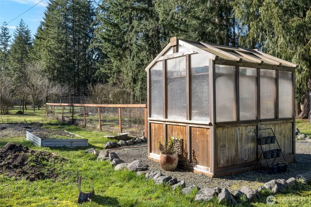 37905 250th Avenue SE Enumclaw WA 98022