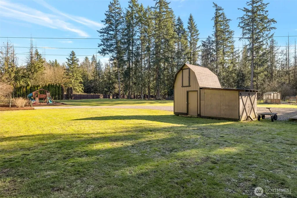 37905 250th Avenue SE Enumclaw WA 98022
